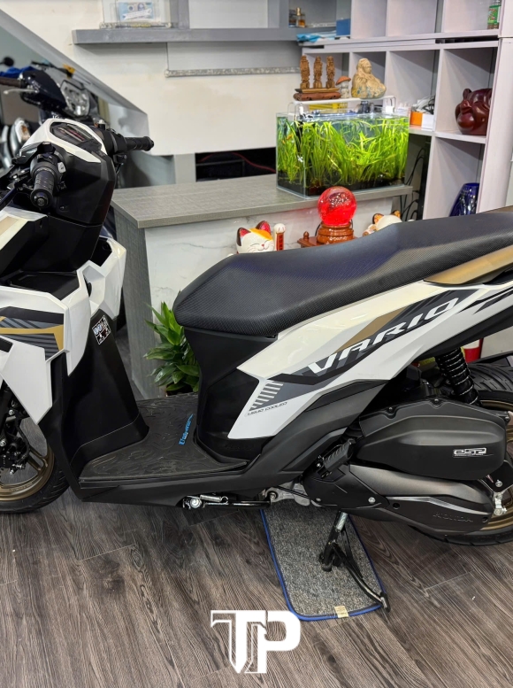Vario 2024 600km . Bs 03726