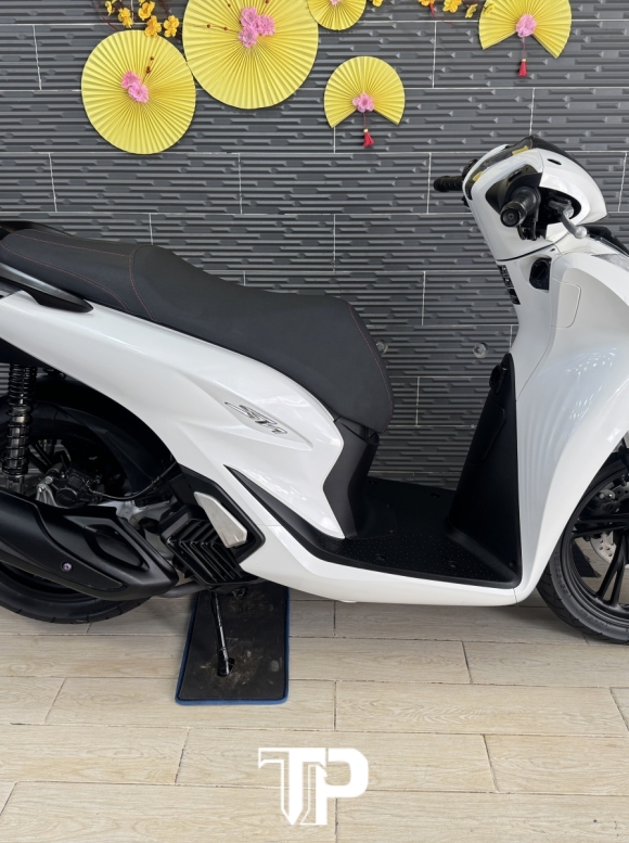 Honda SH150 date 2021 Trắng Đen Sporty 