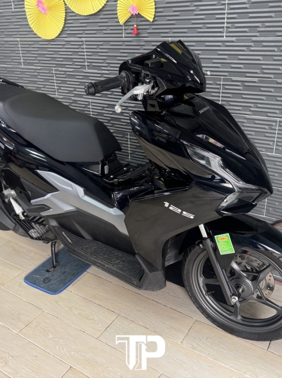Honda AB125 date 2025 Đen Bóng Hót 300 klm