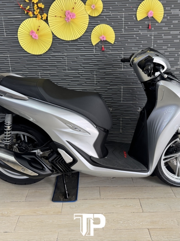 Honda SH125 date 2025 Bạc Porsche Bstp