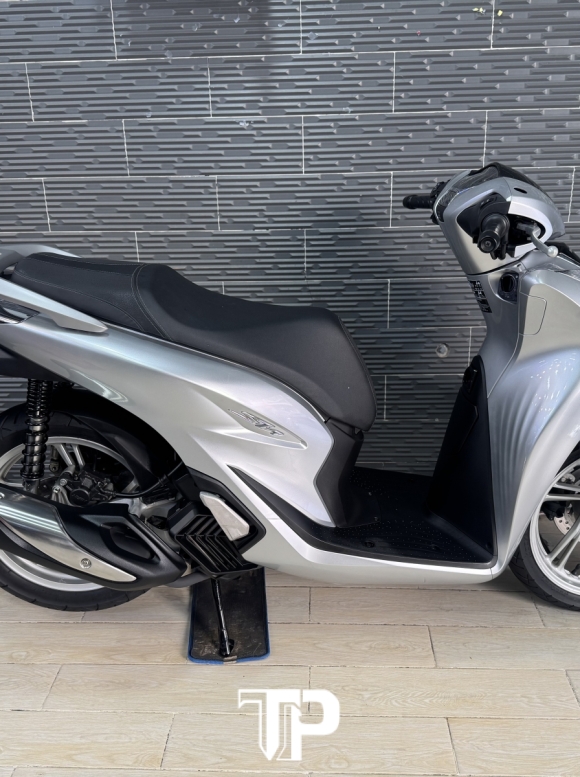 Honda SH150 date 2022 Bạc Porsche Bstp