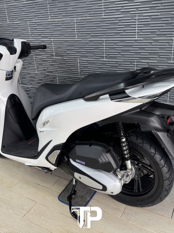 Honda SH160 date 2023 Trắng Đen Sporty