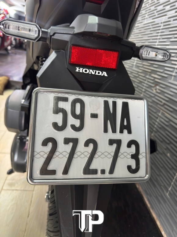 Vario 125 2024 700km . Bstp