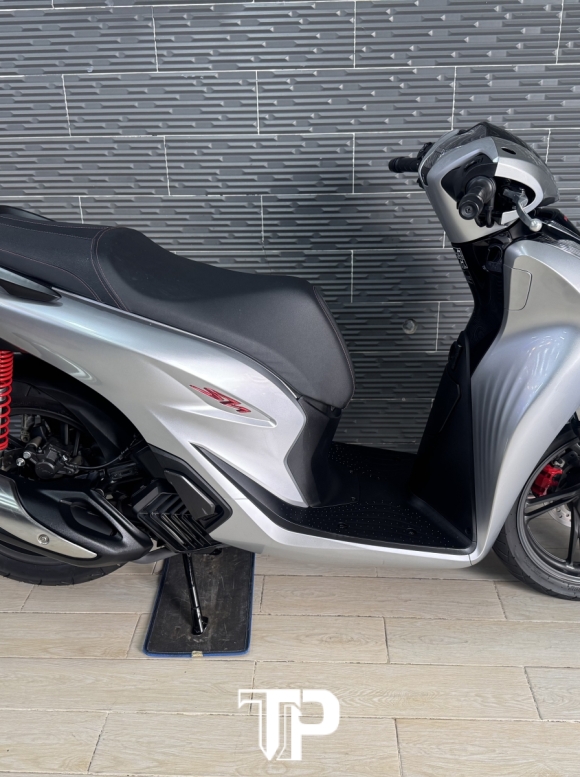 Honda SH125 date 2022 Trắng Đen Biển Tphcm