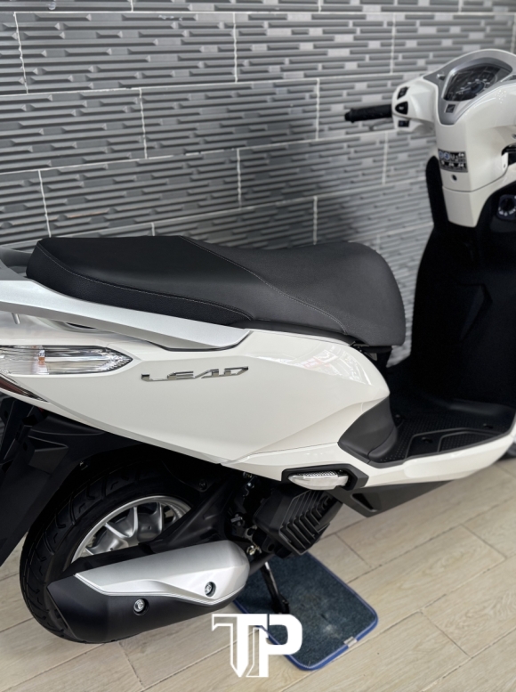 Honda Lead 125 date 2026 New Trắng Đen