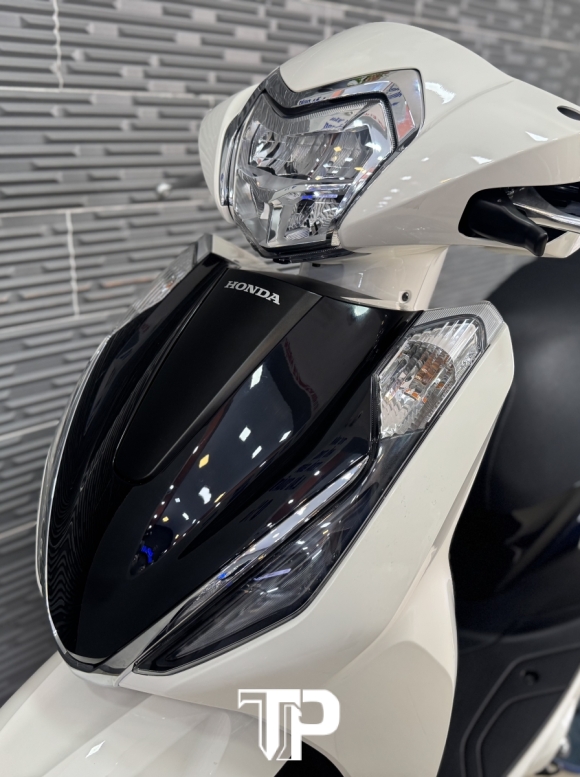 Honda Lead 125 date 2026 New Trắng Đen