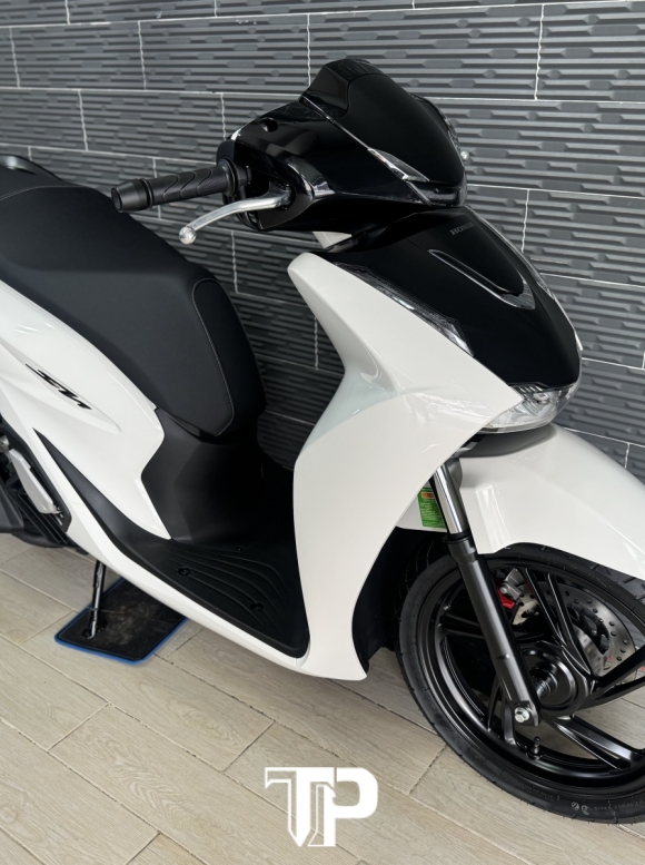 Honda SH125 ABS 2026 Trắng Đen Sporty 