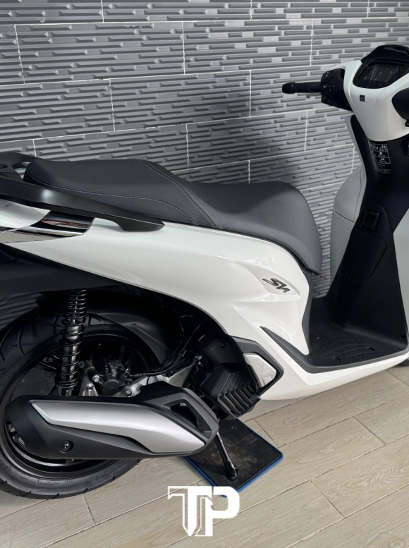 Honda SH125 ABS 2026 Trắng Đen Sporty 