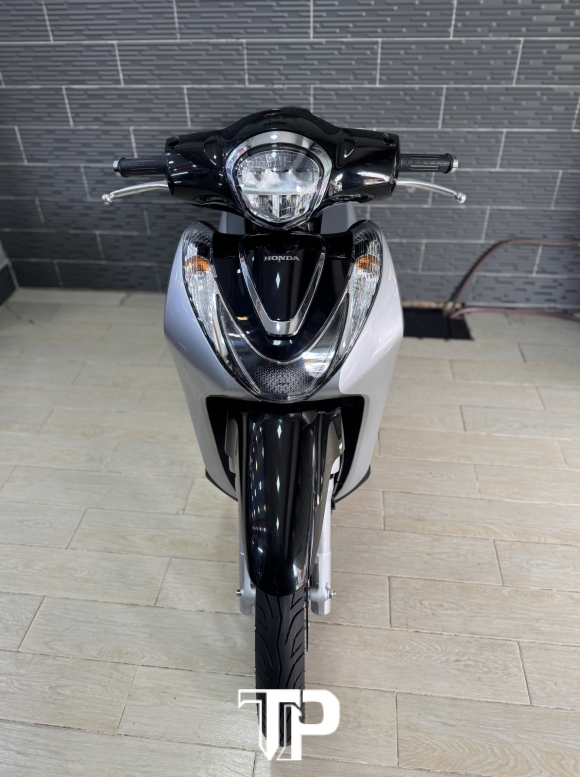 Honda SH Mode 2026 Bạc Đen Porsche