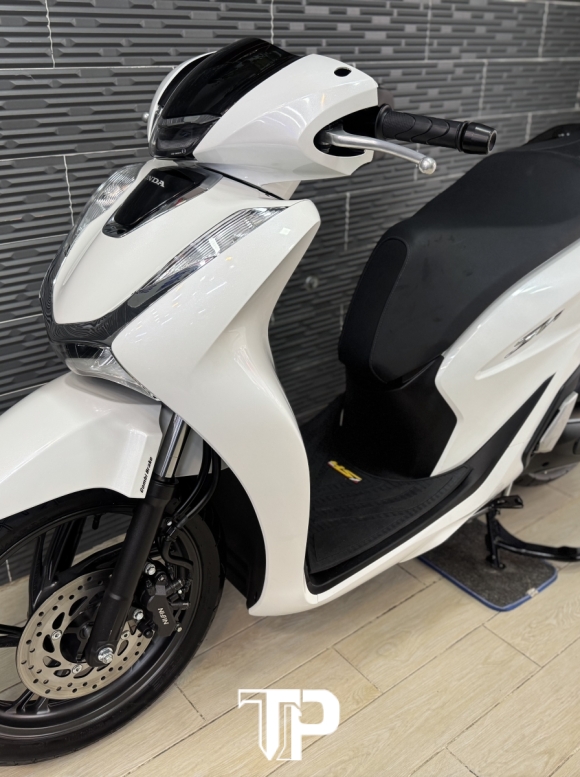 Honda SH125 Mẫu 2023 Trắng Đen Sporty Bs 22022