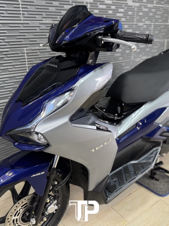 AB160 xanh Bạc 2024