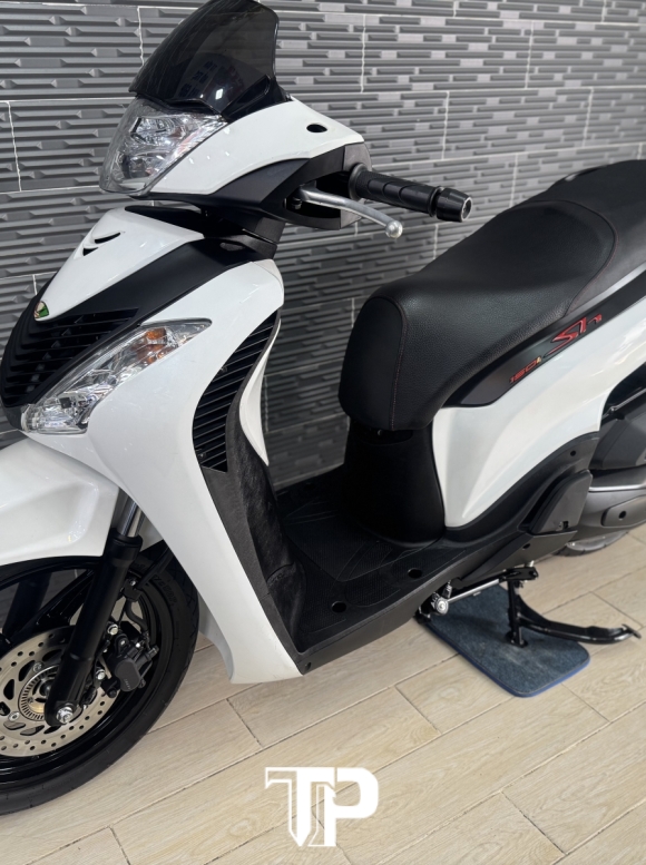 Honda SH150 abs 2021 Úp Ý Trắng Sporty