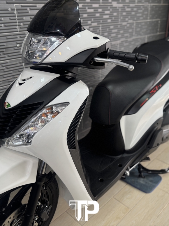 Honda SH150 abs 2021 Úp Ý Trắng Sporty